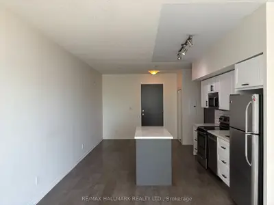 105 The Queensway Avenue 1414, Toronto, On M6s 5b5