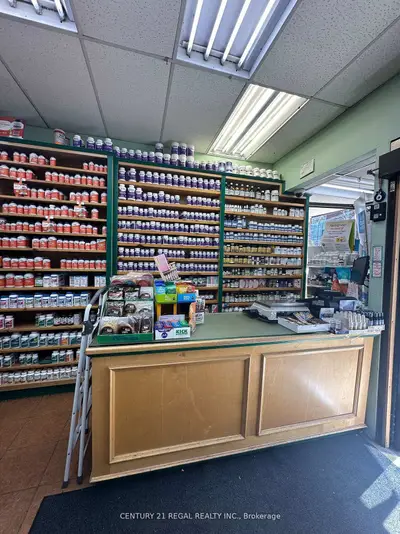 159 Roncesvalles Avenue, Toronto, On M6r 2l3