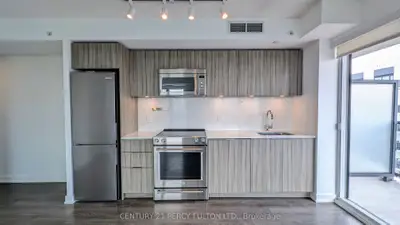 30 Samuel Wood Way 1908, Toronto, On M9b 0c9