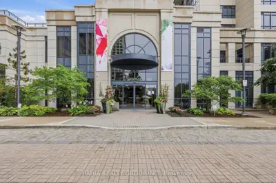 6 Eva Road 301, Toronto, On M9c 0b1