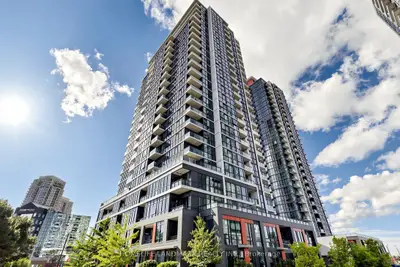 55 Eglinton Avenue 105, Mississauga, On L5r 0e4