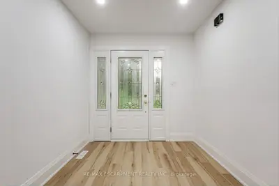 2104 Mississauga Road, Mississauga, On L5h 2k6