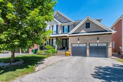 49 Maisonneuve Boulevard, Brampton, On L6p 1y7