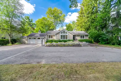1037 Lakeshore Road W, Oakville, On L6l 1e7