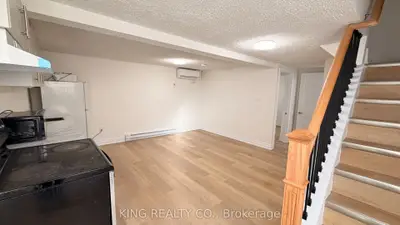 14 Greenbush Court, Brampton, On L6s 2k2