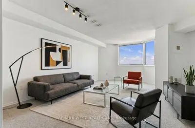 234 Albion Road 2107, Toronto, On M9w 6a5