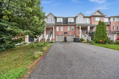 39 Decker Hollow Circle, Brampton, On L6x 0k9