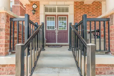 99 Huguenot Road, Oakville, On L6h 0m3