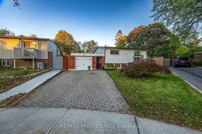 9 Adeline Court, Toronto, On M9v 3m9