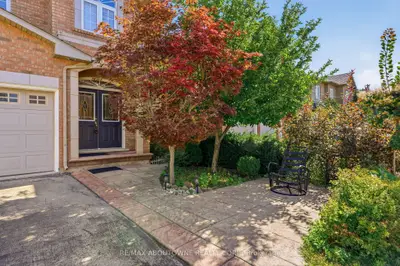 2381 Grand Oak Trail, Oakville, On L6m 4v4