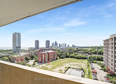 45 Southport Street 1102, Toronto, On M6s 3n5