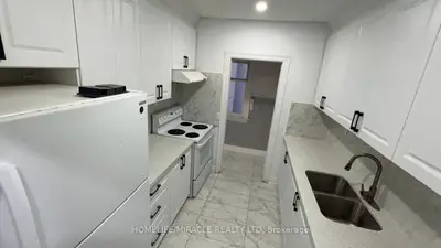 213 Queen Street W, Brampton, On L6y 1m6
