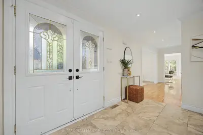 329 Kingsbridge Garden Circle, Mississauga, On L5r 1k9