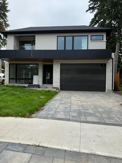 1467 Kenmuir Avenue, Mississauga, On L5g 4b3