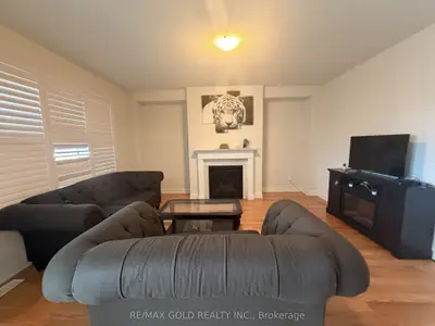 20 Moorhart Crescent, Caledon, On L7c 4j5