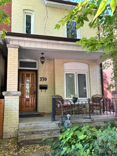 370 Delaware Avenue Lower, Toronto, On M6h 2t8