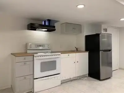 370 Delaware Avenue Lower, Toronto, On M6h 2t8