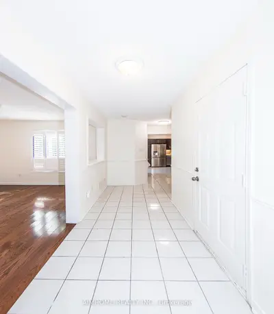 1122 Glen Valley Road, Oakville, On L6m 3k8