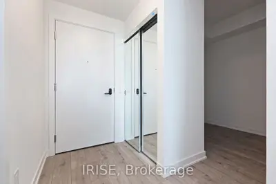 220 Missinnihe Way 1216, Mississauga, On L5h 0a9