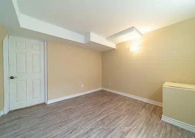 1036 Yates Drive, Milton, On L9t 6a7