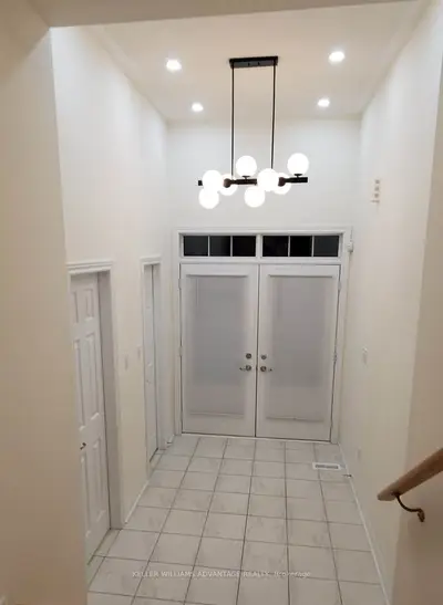 84 Little Britain Crescent, Brampton, On L6y 6a8