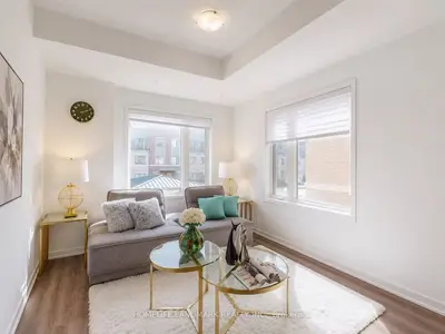 10 Lloyd Janes Lane 186, Toronto, On M8v 0j6