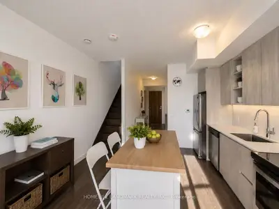 251 Manitoba Street 125, Toronto, On M8y 0c7