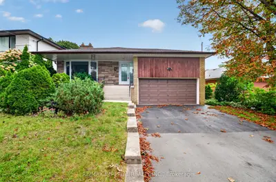 3 Minstrel Drive, Toronto, On M8y 3g3