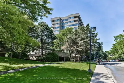 1320 Mississauga Valley Boulevard 209, Mississauga, On L5a 3s9