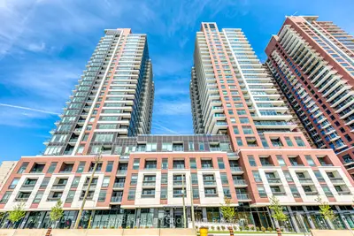 4010 Eglinton Avenue W 1904, Toronto, On M9a 4m2
