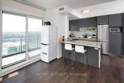36 Park Lawn Road 3705, Toronto, On M8y 0e5