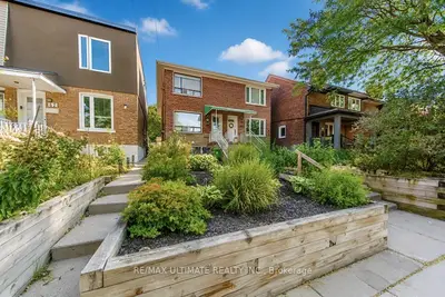 45 Mcroberts Avenue, Toronto, On M6e 4p3