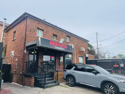 288 Boon Avenue, Toronto, On M6e 4a4