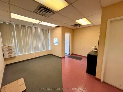 1076 Cardiff Boulevard #8, Mississauga, On L5s 1p3