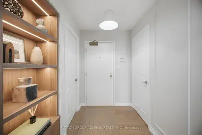 1 Aberfoyle Crescent 411, Toronto, On M8x 2x8