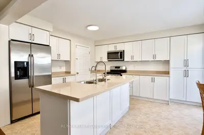 3 Chudleigh Avenue, Brampton, On L6x 0n1