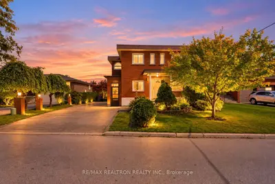 77 Chiswick Avenue, Toronto, On M6m 4v2