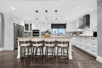 5 Northampton Drive, Toronto, On M9b 4s5