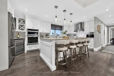 5 Northampton Drive, Toronto, On M9b 4s5