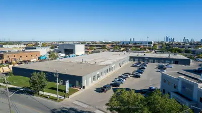 40 Millwick Drive 5, Toronto, On M9l 1y3