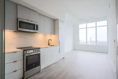 285 Dufferin Street 715, Toronto, On M6k 0j2