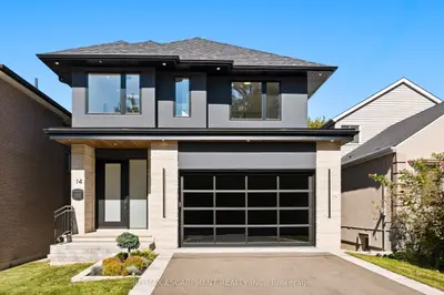 14 Kentroyal Drive, Toronto, On M9p 2m8