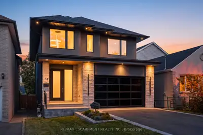 14 Kentroyal Drive, Toronto, On M9p 2m8