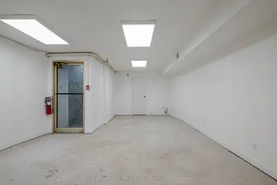 1224 King Street W Lower Level, Toronto, On M6k 1g4