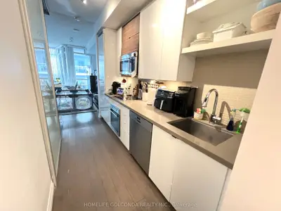 60 Annie Craig Drive 710, Toronto, On M8v 0c5