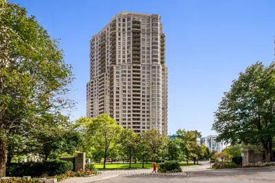 25 Kingsbridge Garden Tph10, Mississauga, On L5r 4b1