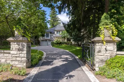 1073 Lakeshore Road E, Oakville, On L6j 1k9