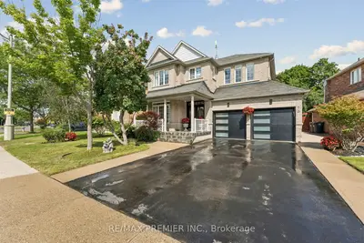 16 Rockstep Court, Brampton, On L6r 3h2