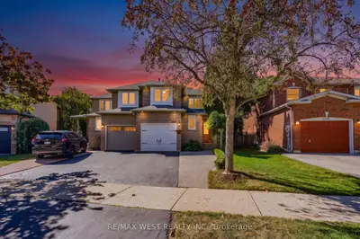 1246 Old Oak Drive, Oakville, On L6m 3k6