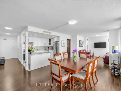 3590 Kaneff Crescent 1112, Mississauga, On L5a 3x3
